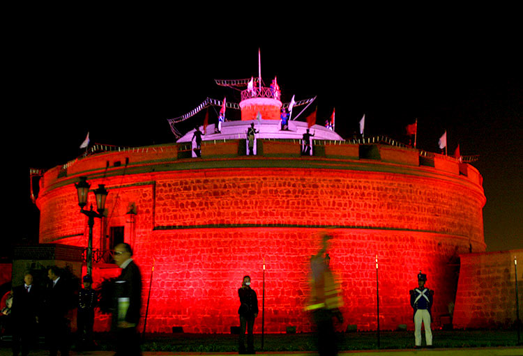 Halloween en Lima Real Felipe Callao tour nocturno