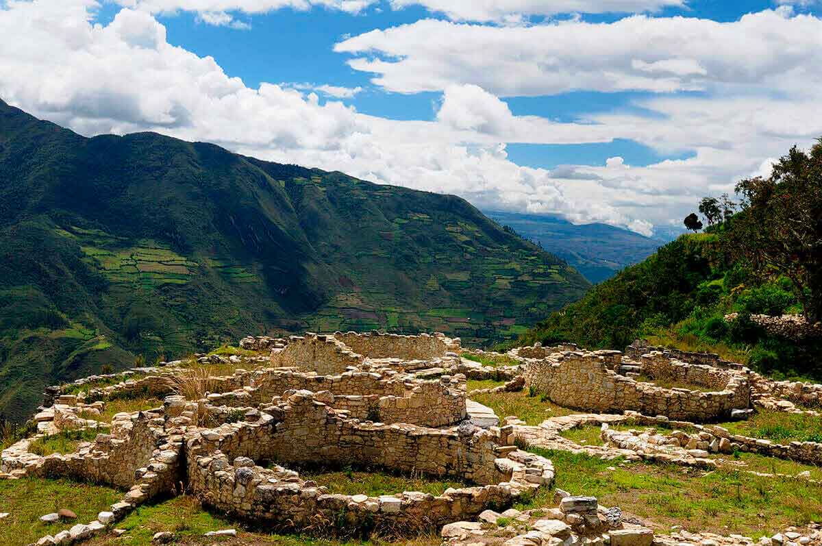 monumento-chachapoyas