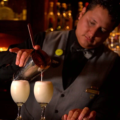 Cinco bares limeños donde el pisco sour es el rey