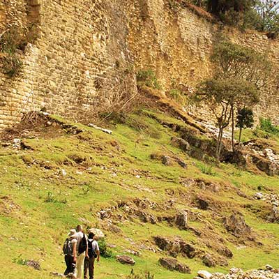 Visita Kuélap, traza tu camino