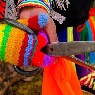 Tijeras, máscaras y galanteo: el folclore peruano está de fiesta