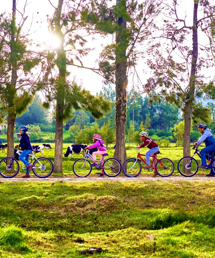 Turismo en bicicleta, Pantanos de villa
