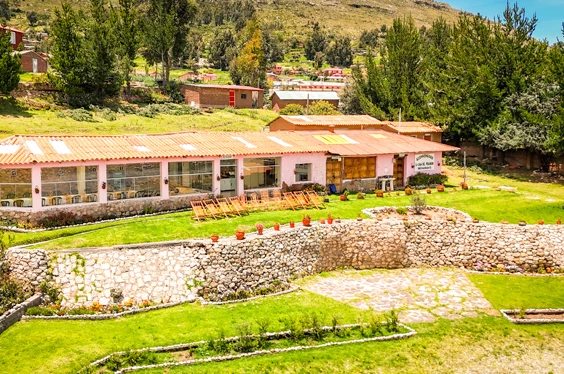 Lago  Taquile Luquina Uros 